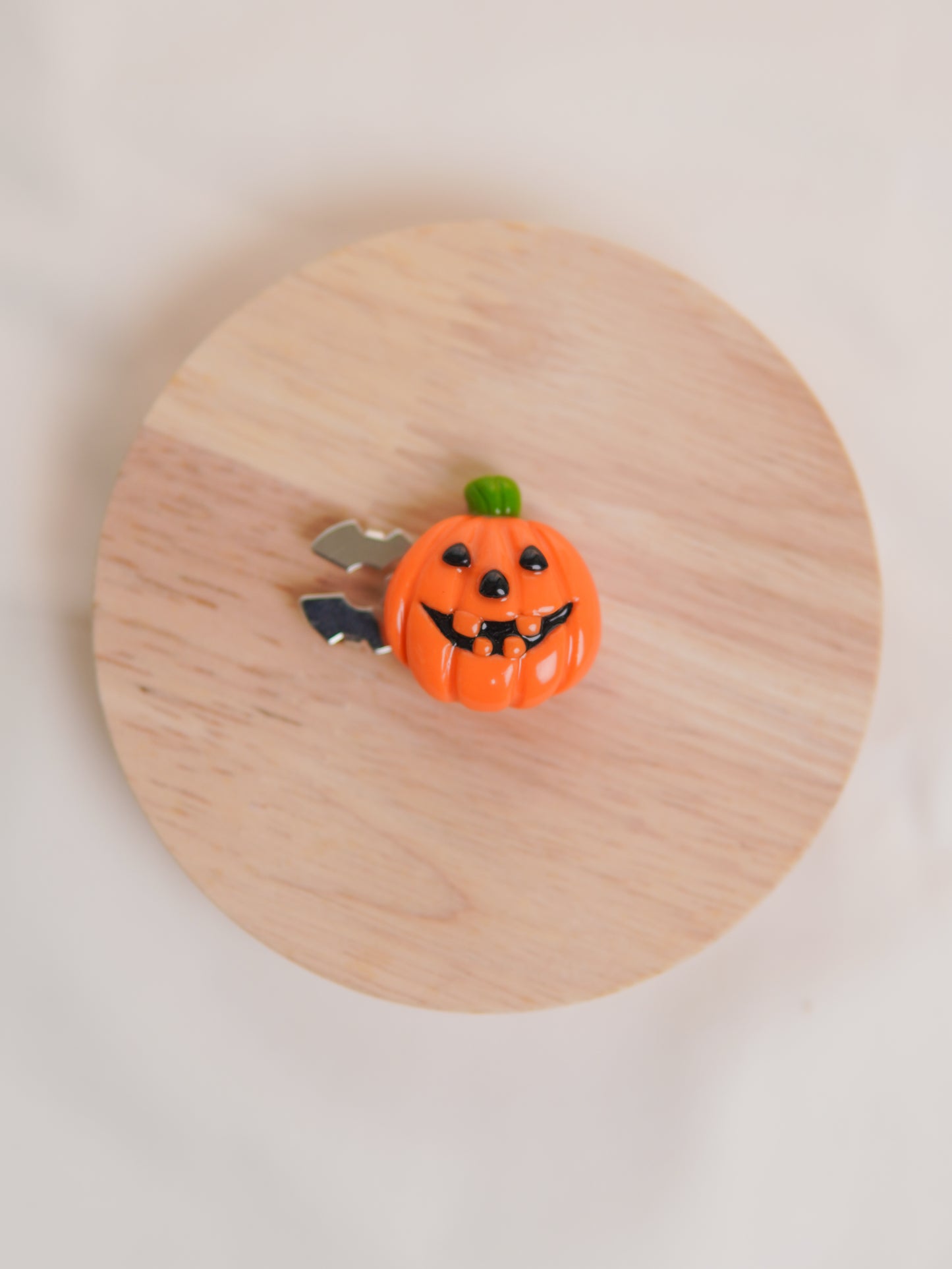 Button cover_Boo & Friends